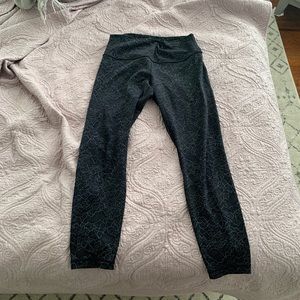 Lululemon Pattern Aligns